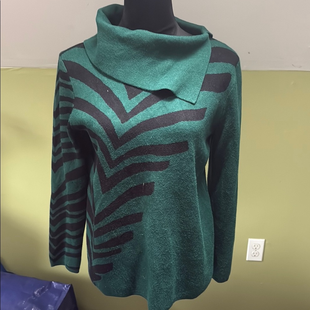 Investments Green and Black Cowl Neck Sweater with Chevron Pattern